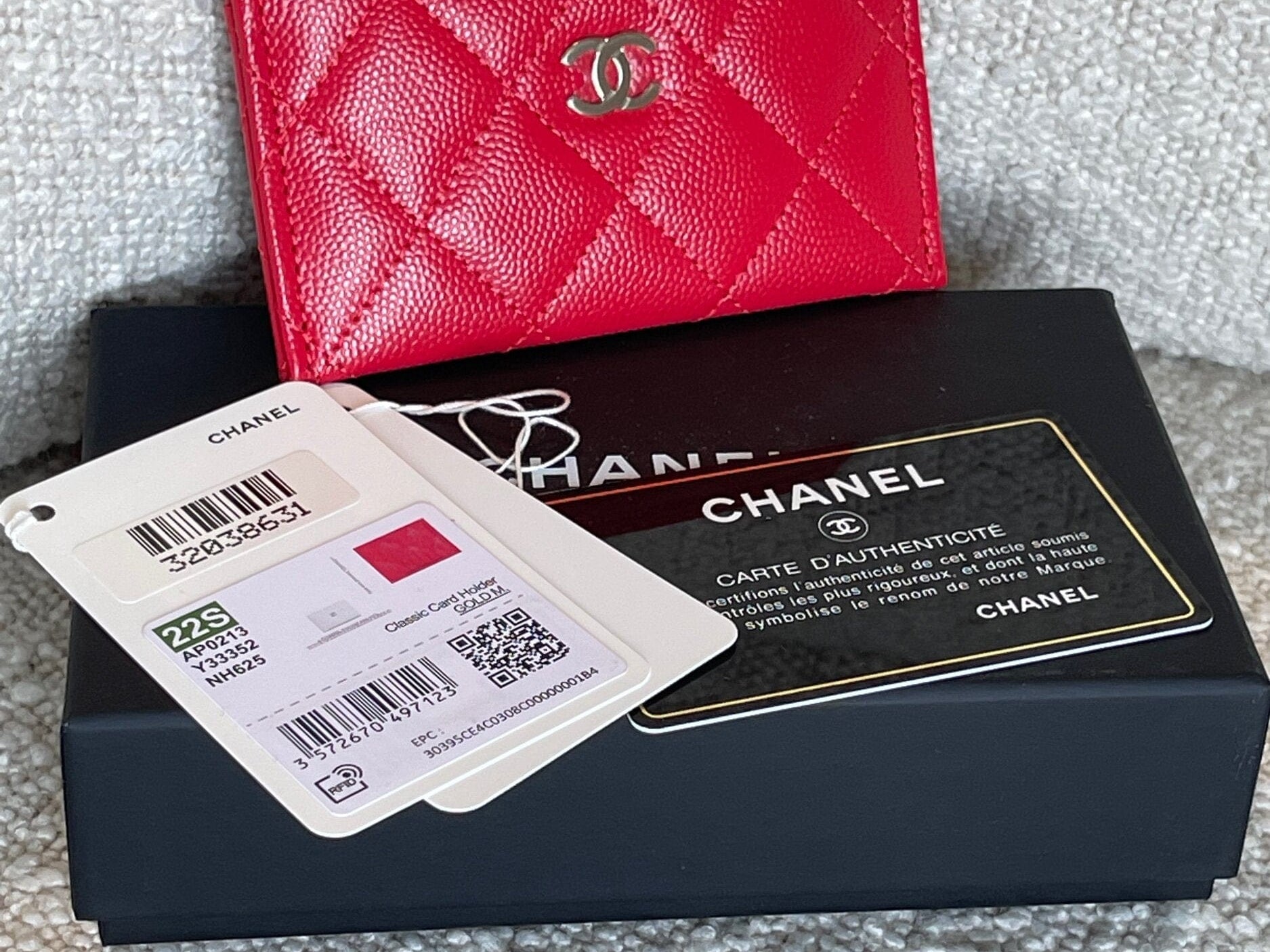 CHANEL Wallet 22S Red Caviar Quilted Card Holder LGHW - Redeluxe