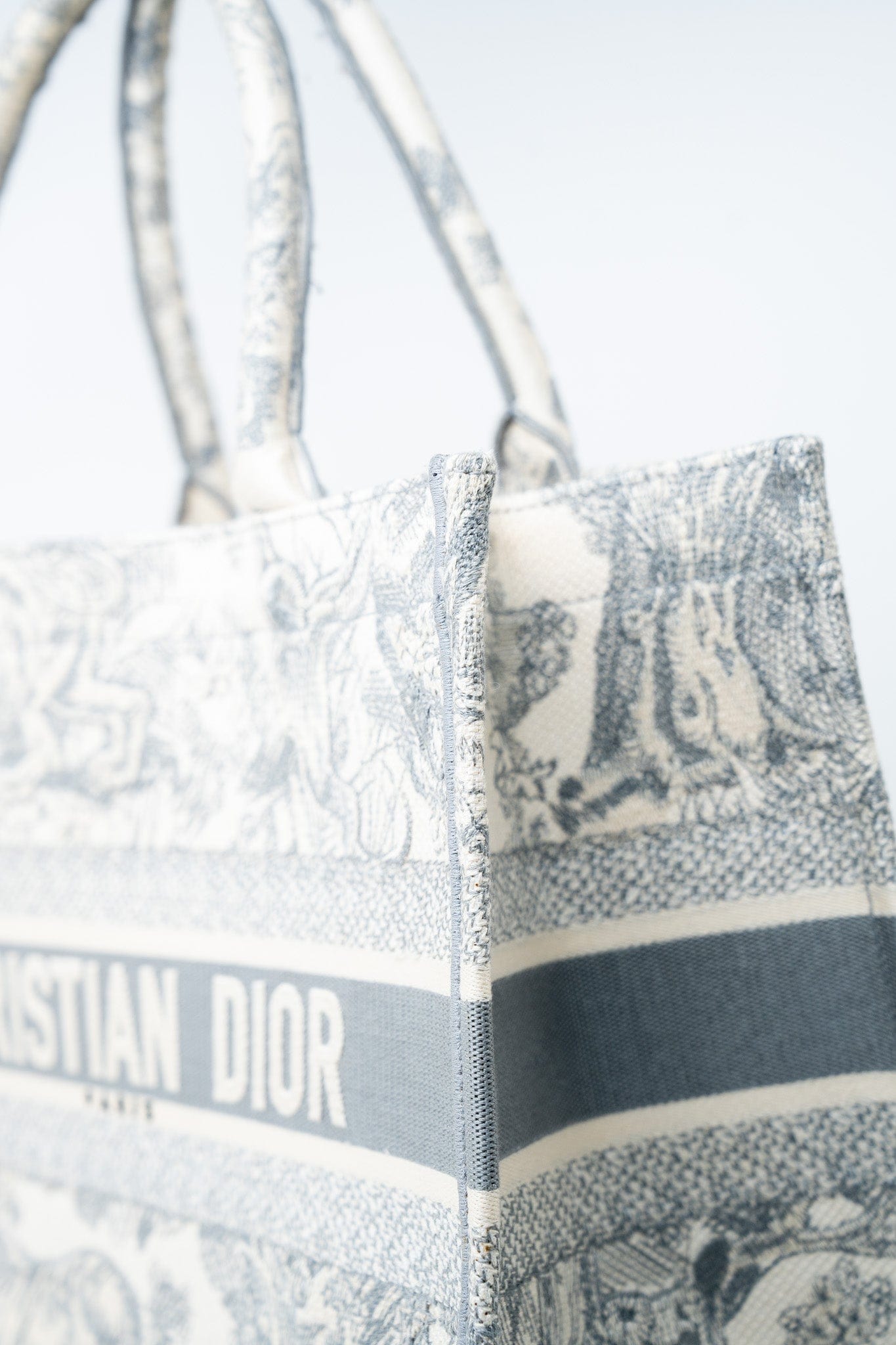 Dior Canvas Book Tote Small Toile De Jouy Grey – REDELUXE