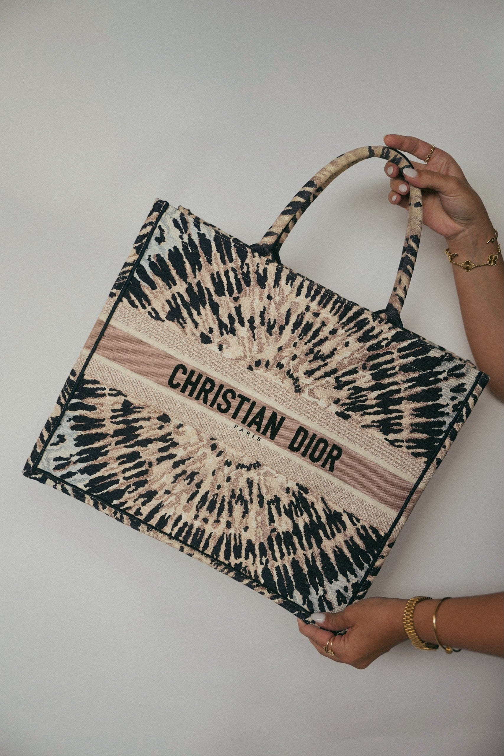 Dior Navy/Pink Tie Dye Canvas Embroidery Book Tote Large – REDELUXE