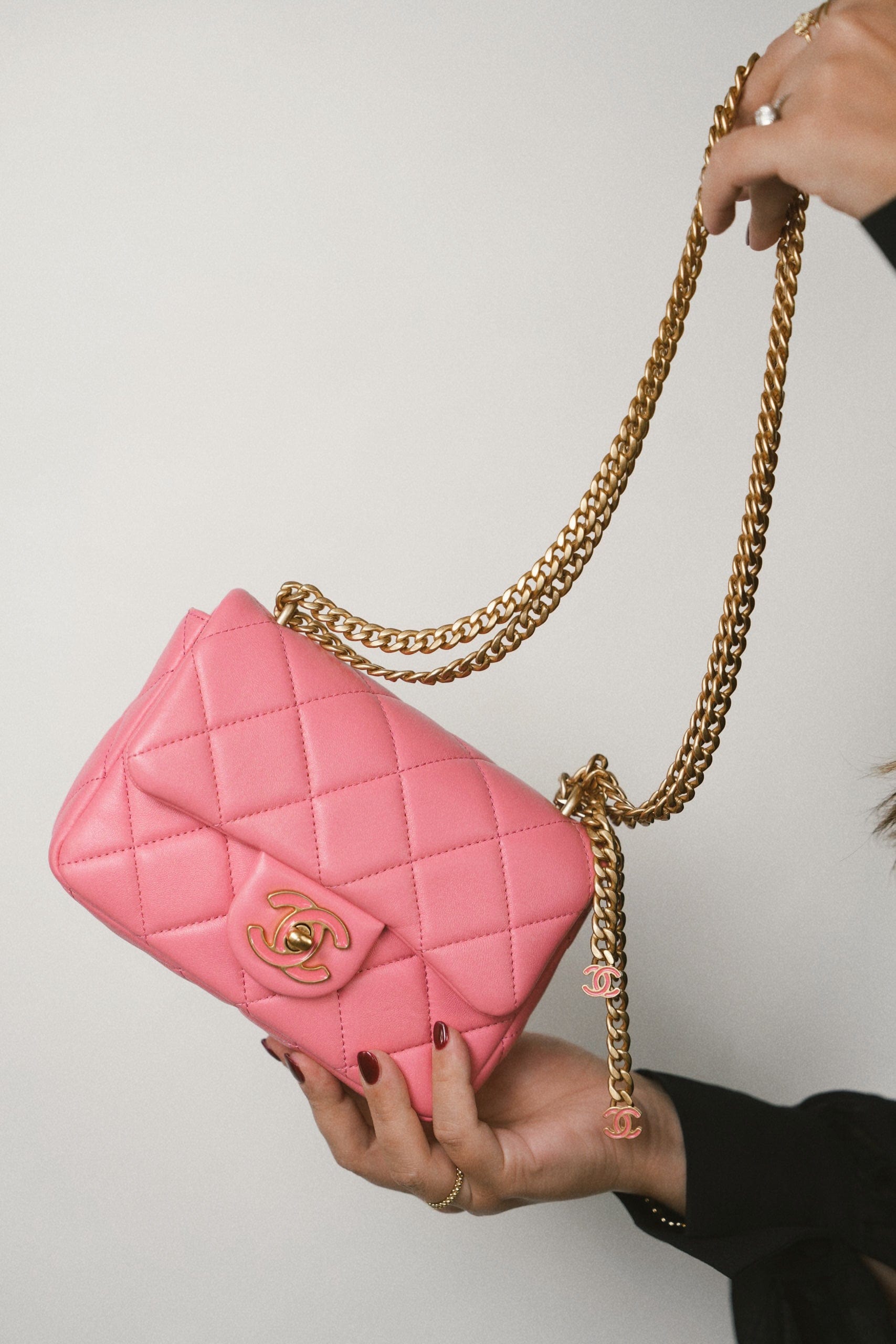 22P Pink Enamel Lambskin Quilted Pending CC Small Square Flap Aged