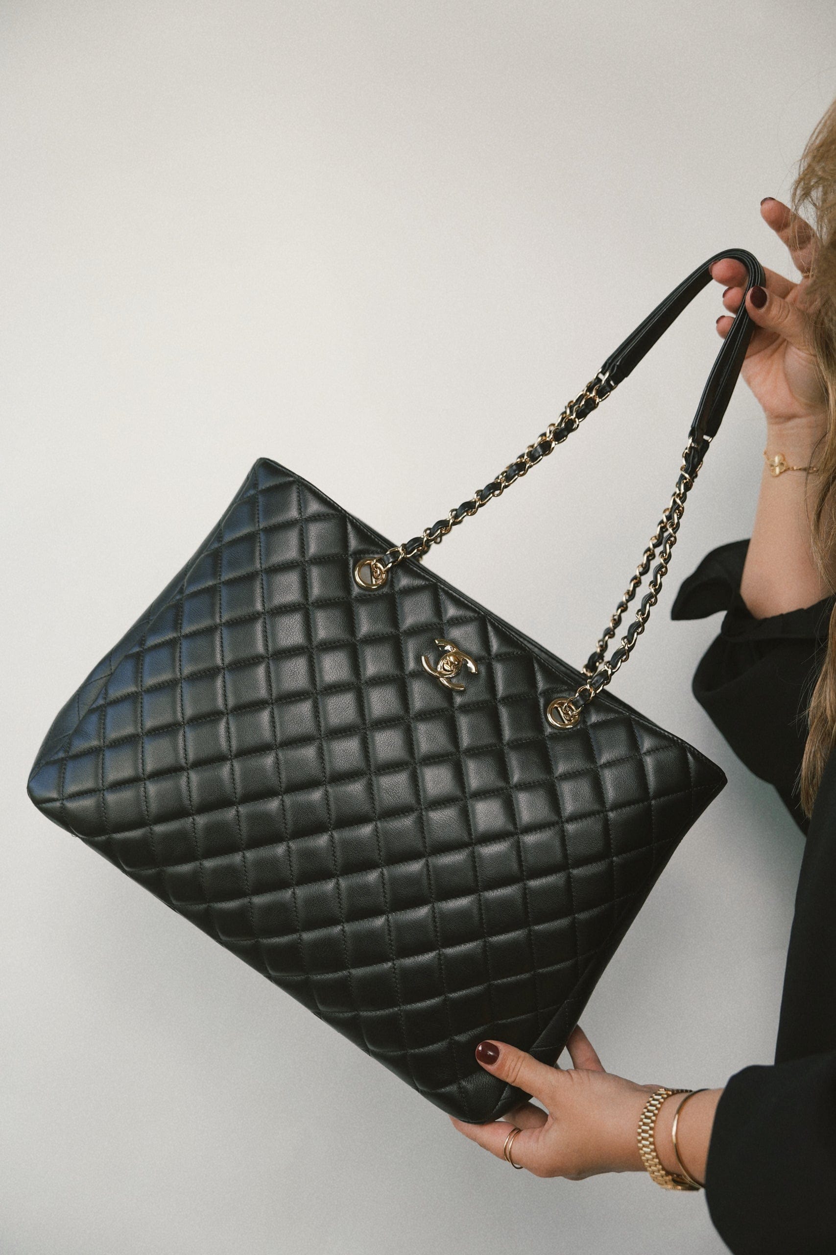 16B Black Lambskin Quilted CC Shopping Tote Large LGHW – REDELUXE