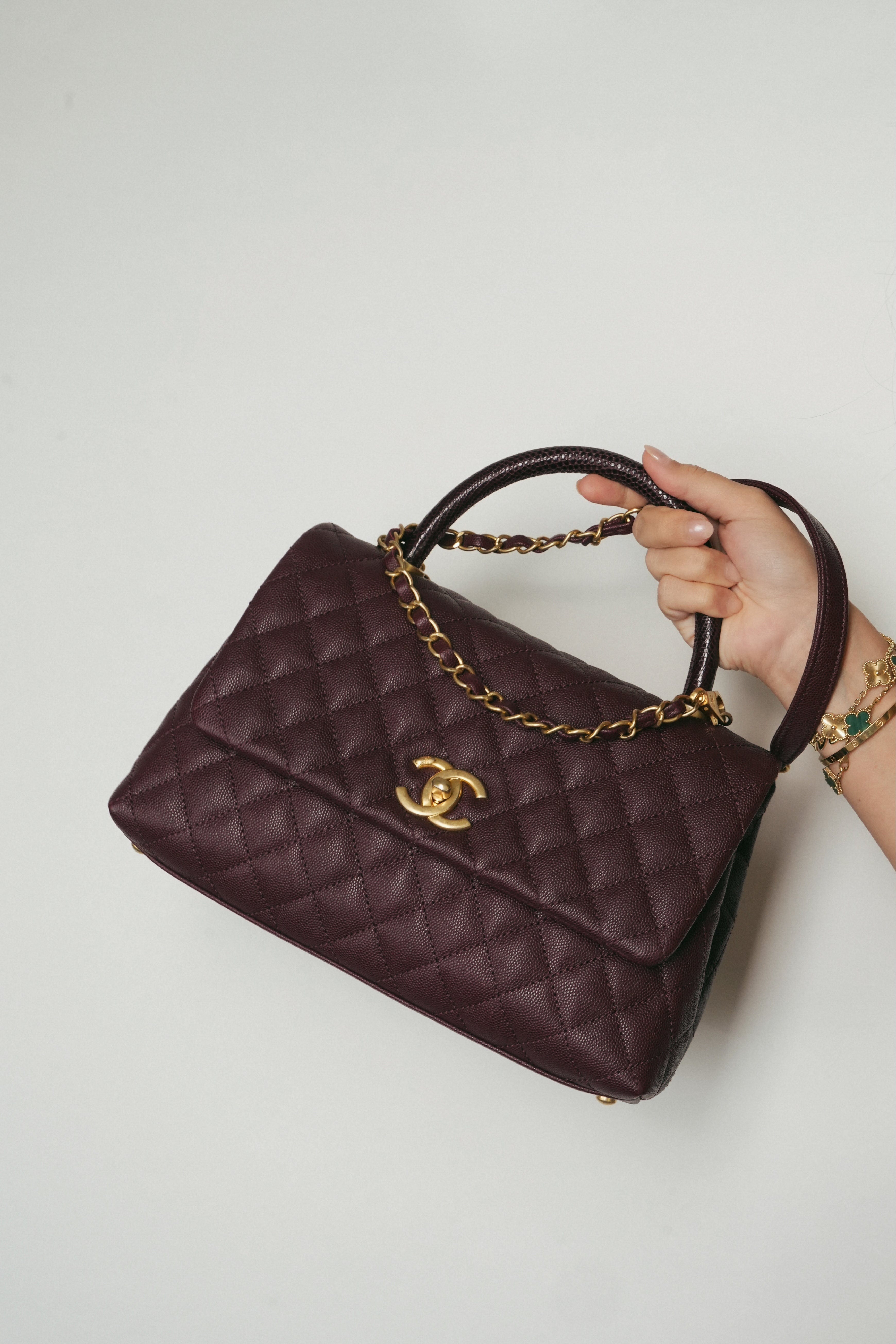 17B Burgundy Caviar Quilted Lizard Coco Handle Medium Aged Gold
