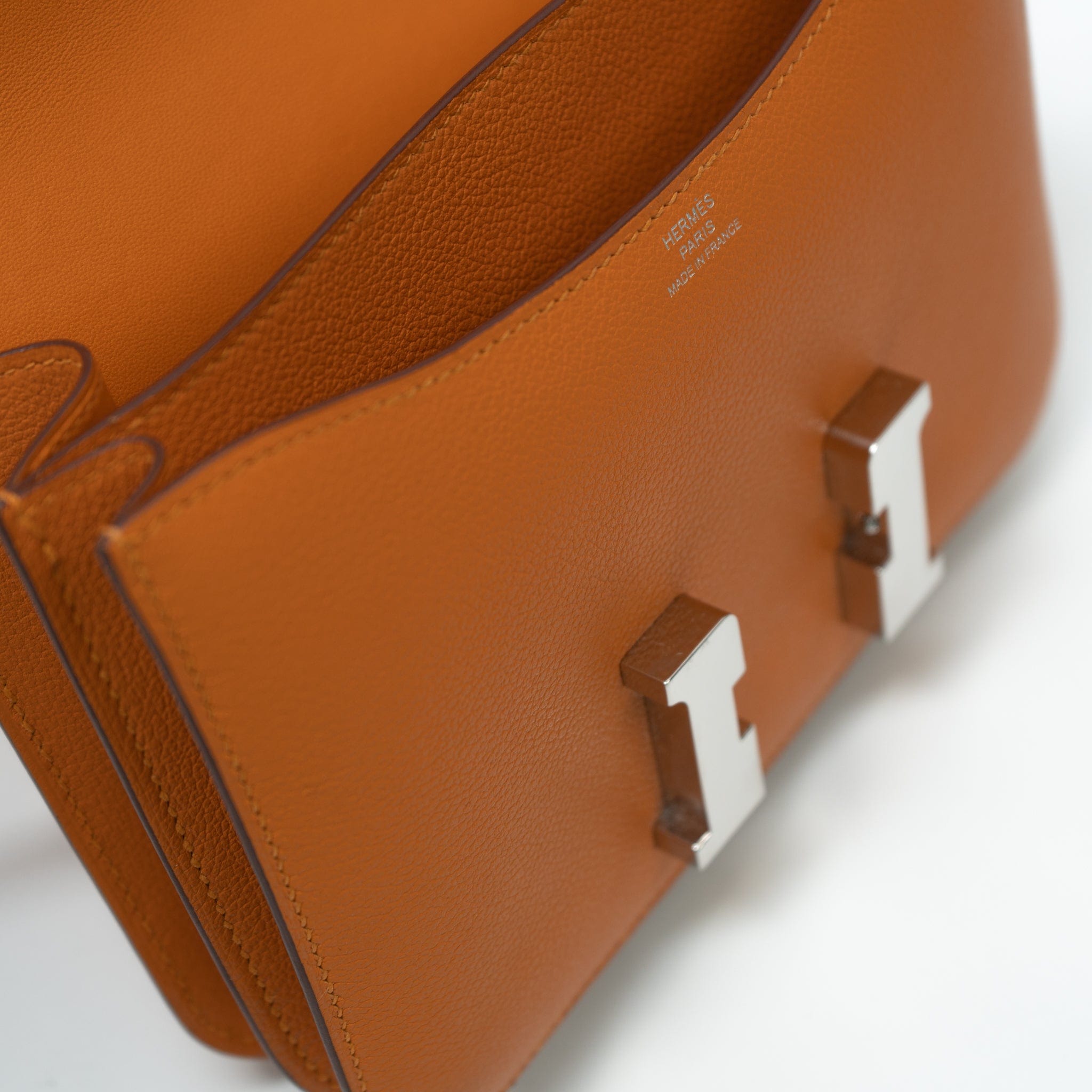 Hermes Handbag Hermes Constance 18 Abricot Veau Evercolor Leather Palladium Plated Orange - Redeluxe