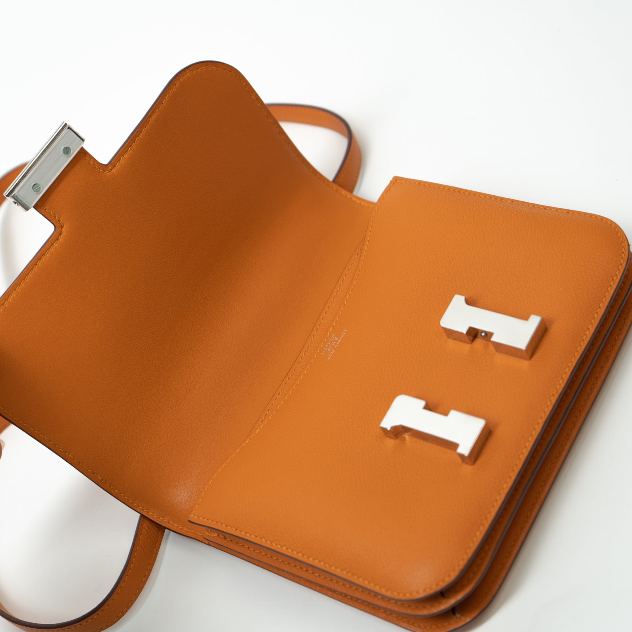 Hermes Handbag Hermes Constance 18 Abricot Veau Evercolor Leather Palladium Plated Orange - Redeluxe