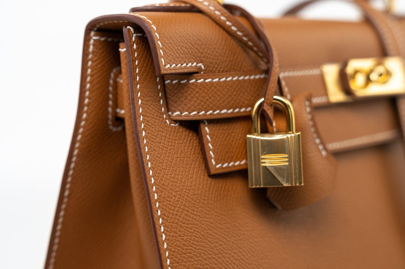 Hermes Handbag Hermes Kelly Sellier 28 Veau Epsom Leather Gold with Gold Plated Hardware 2022 Z - Redeluxe