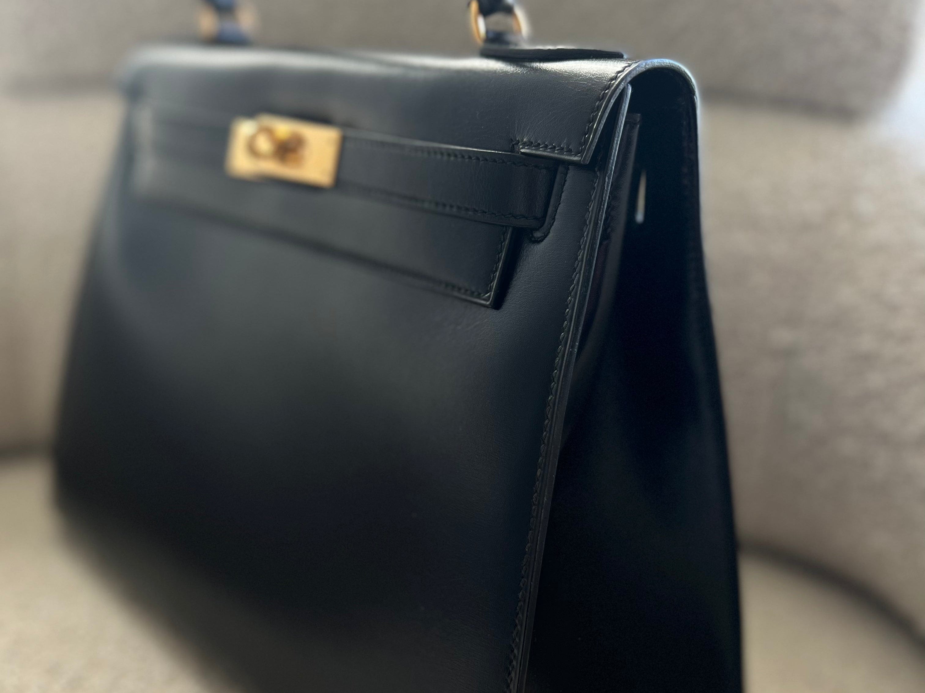 Hermes Handbag Hermes Vintage Kelly 28 Box Calfskin Black Gold Metal Fittings - Redeluxe
