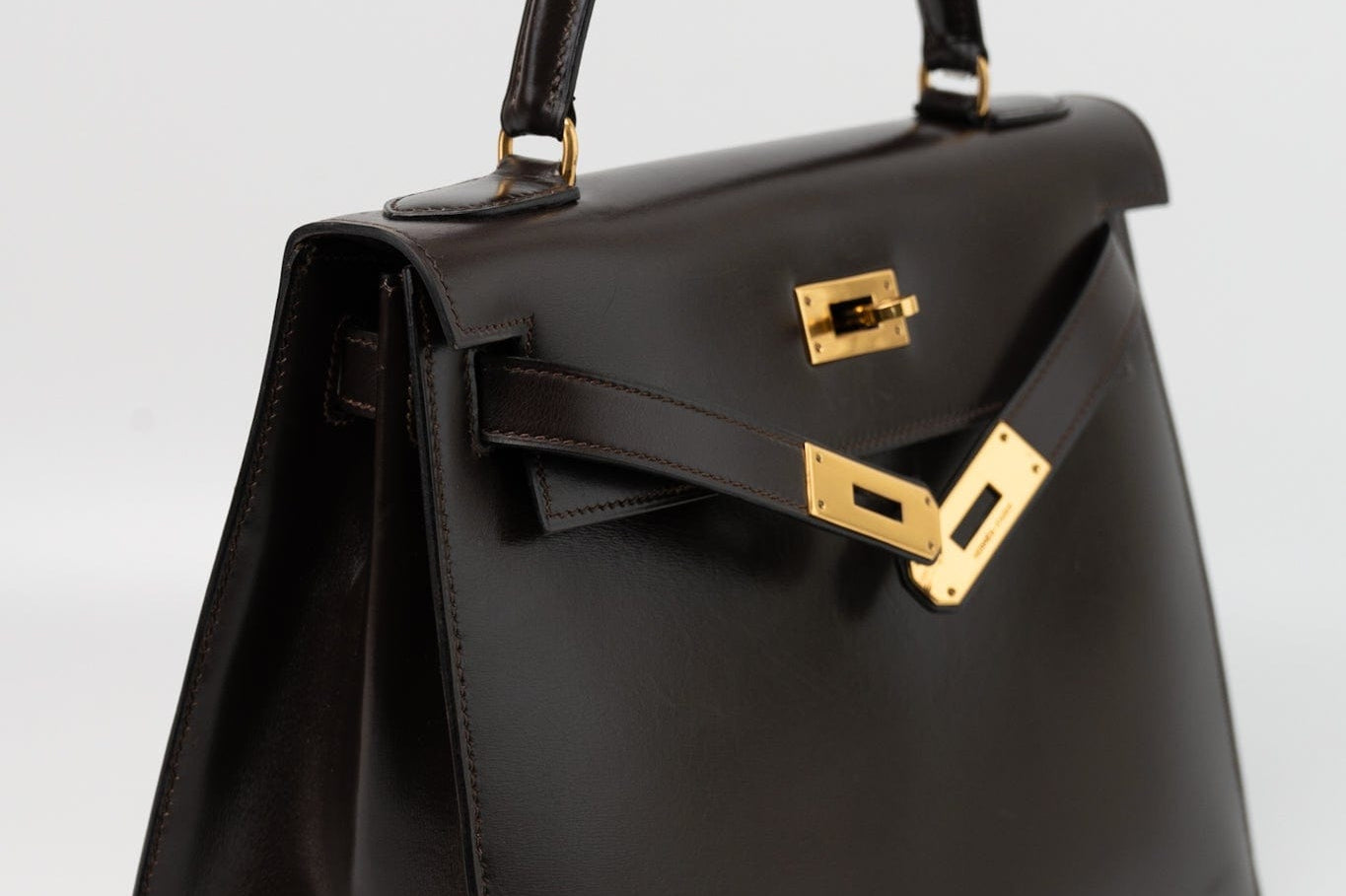 Hermes Handbag Hermes Vintage Kelly 28 Box Calfskin Chocolate Gold Metal Fittings - Redeluxe
