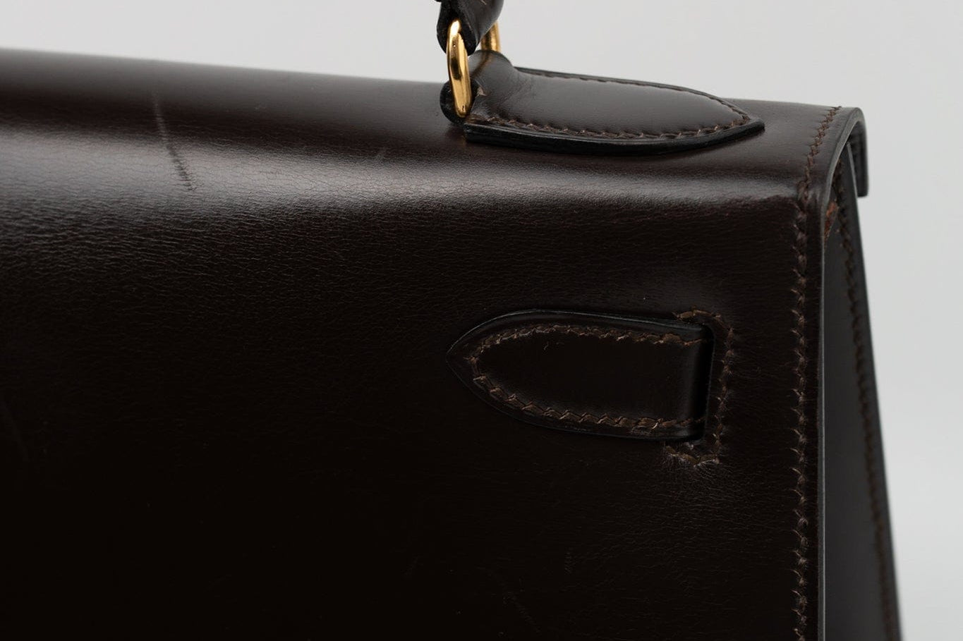 Hermes Handbag Hermes Vintage Kelly 28 Box Calfskin Chocolate Gold Metal Fittings - Redeluxe
