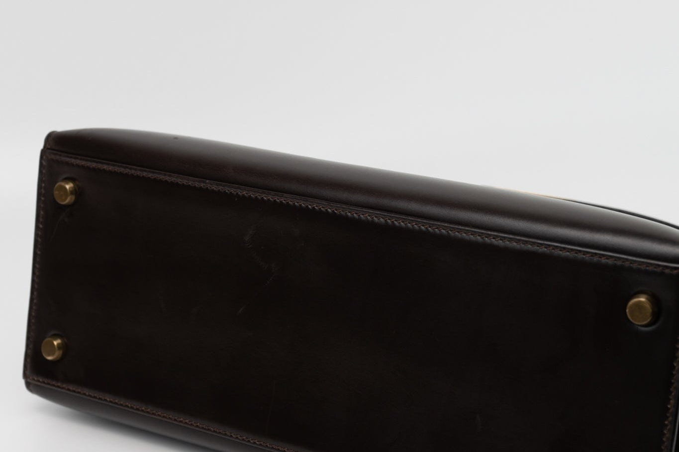 Hermes Handbag Hermes Vintage Kelly 28 Box Calfskin Chocolate Gold Metal Fittings - Redeluxe