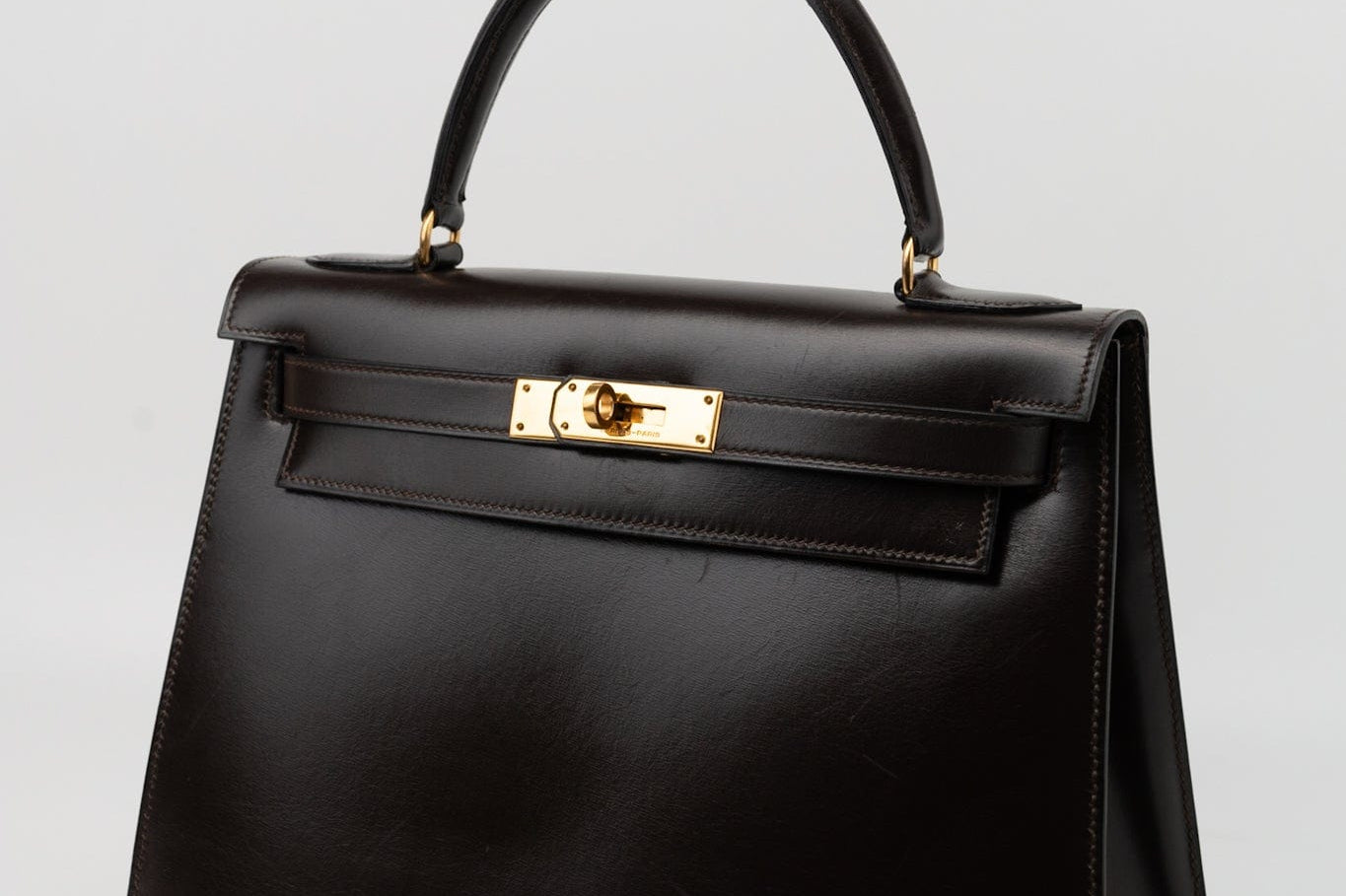 Hermes Handbag Hermes Vintage Kelly 28 Box Calfskin Chocolate Gold Metal Fittings - Redeluxe