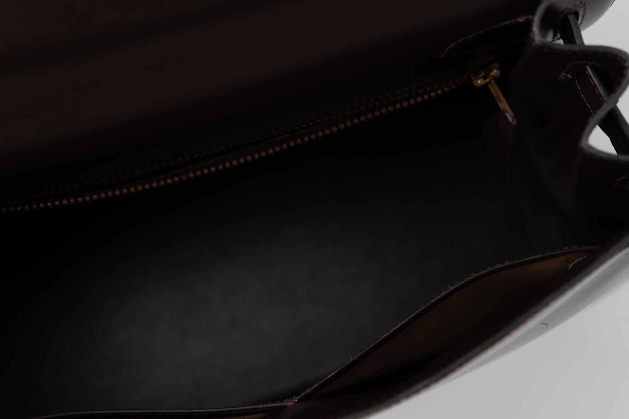 Hermes Handbag Hermes Vintage Kelly 28 Box Calfskin Chocolate Gold Metal Fittings - Redeluxe
