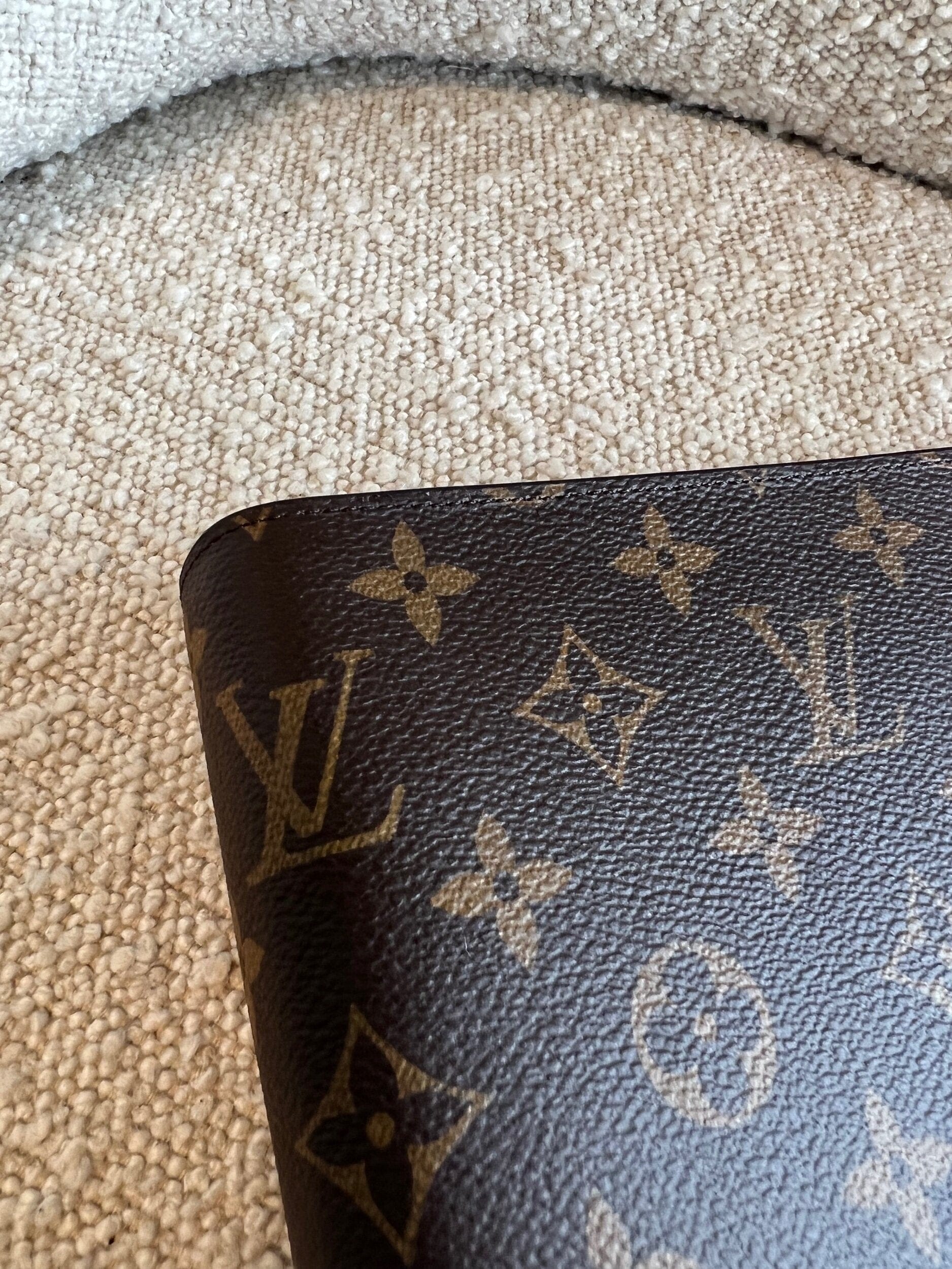 Buy Exclusive Louis Vuitton Monogram Large Ring Agenda Cover