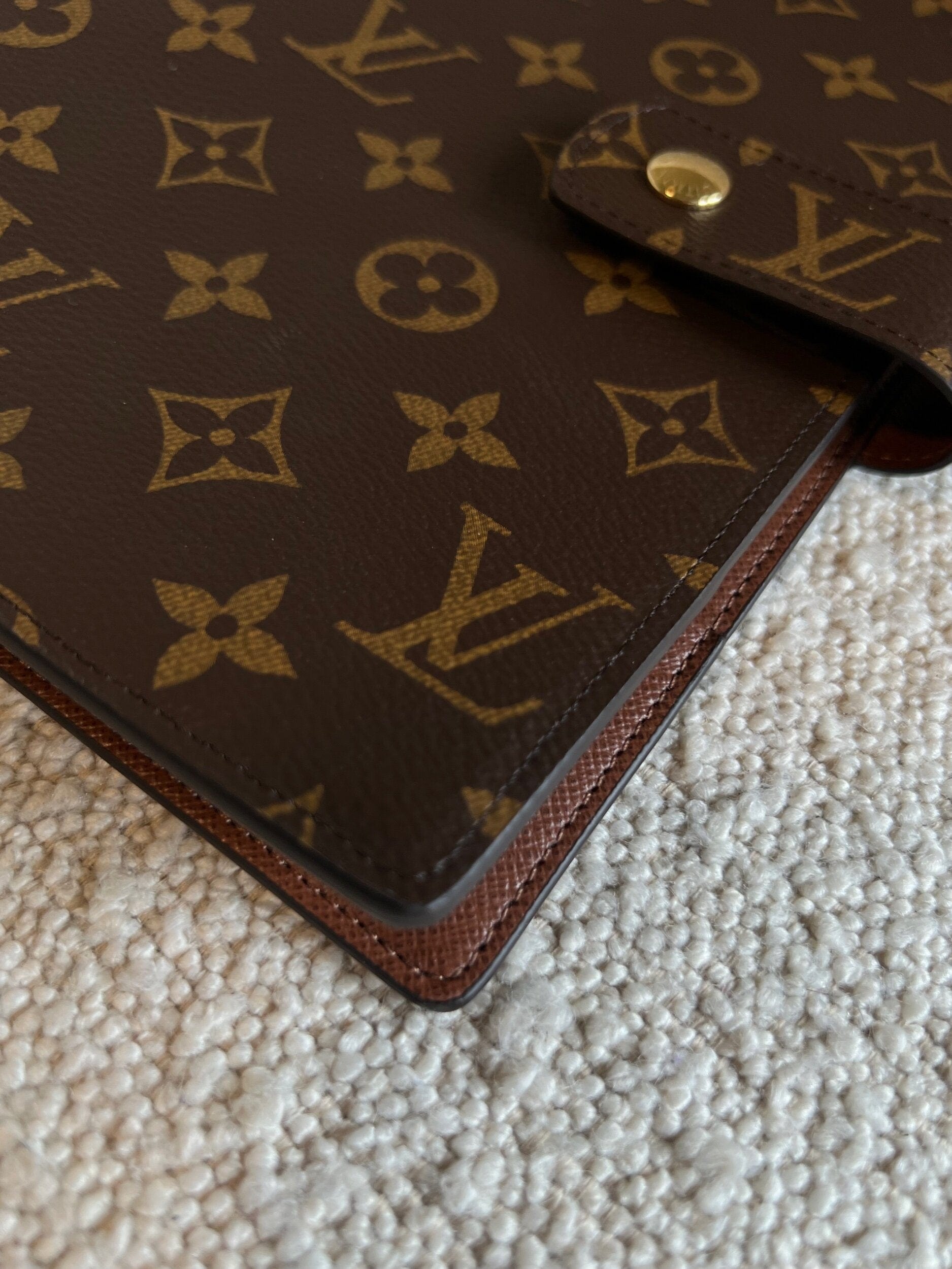 Buy Exclusive Louis Vuitton Monogram Large Ring Agenda Cover