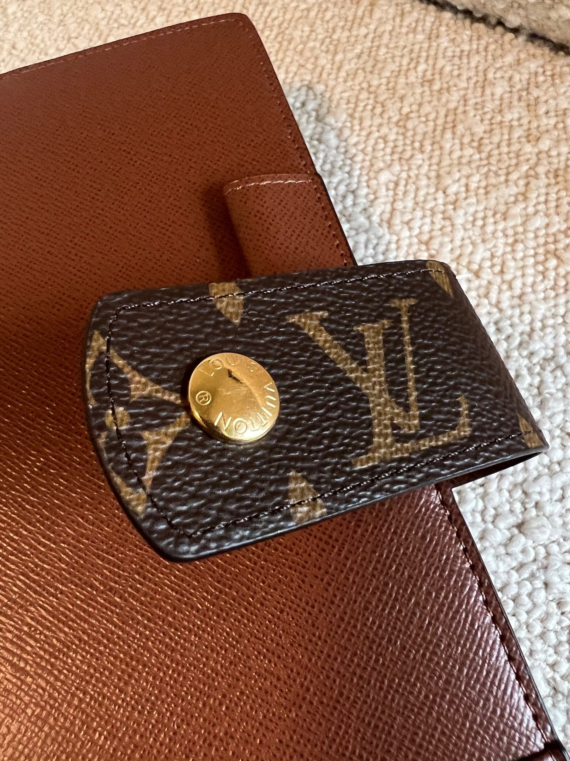 Buy Exclusive Louis Vuitton Monogram Large Ring Agenda Cover