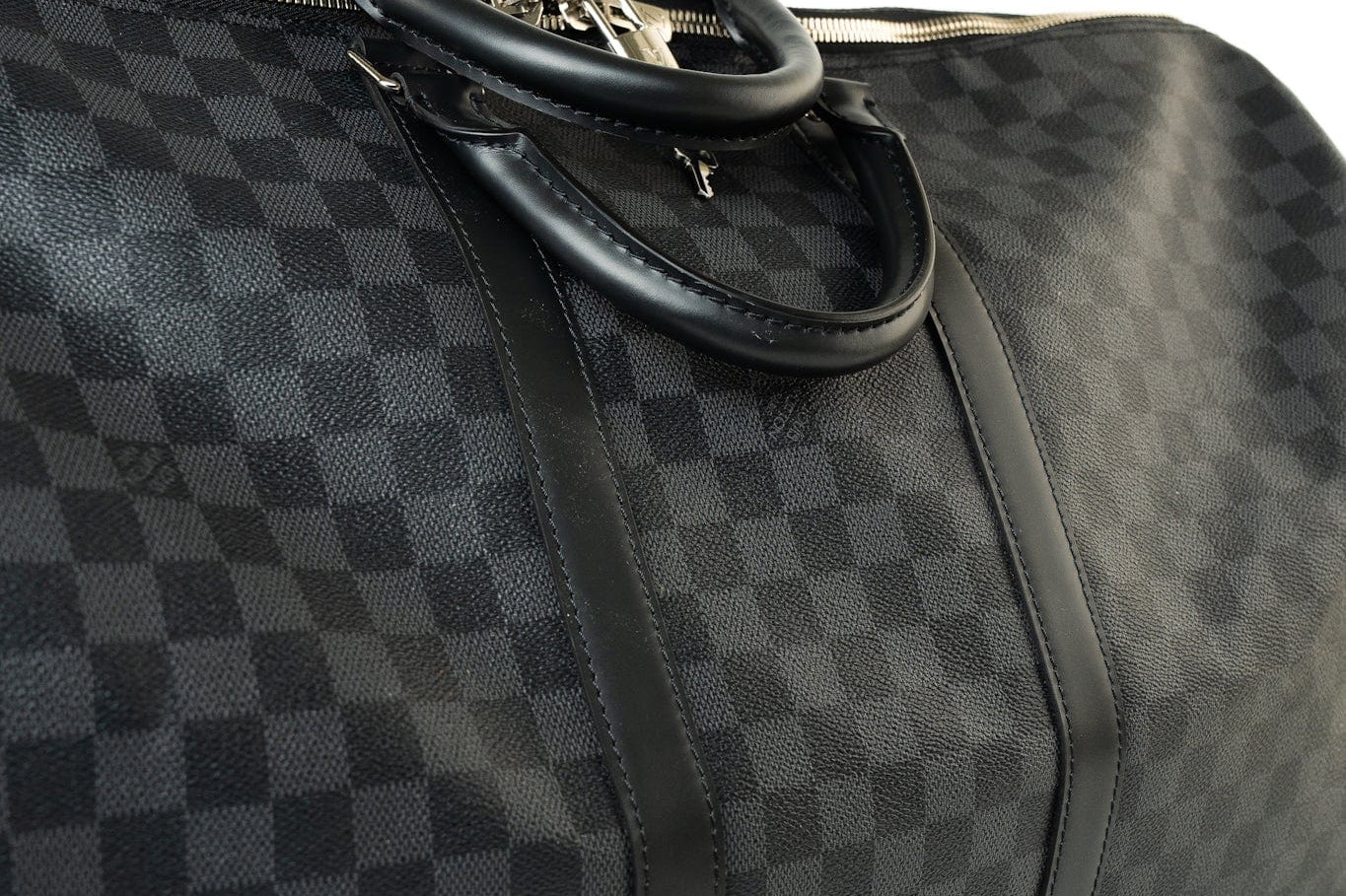 Louis Vuitton Duffle Bag Louis Vuitton Keepall 55 Bandouliere in Damier Graphite Canvas - Redeluxe