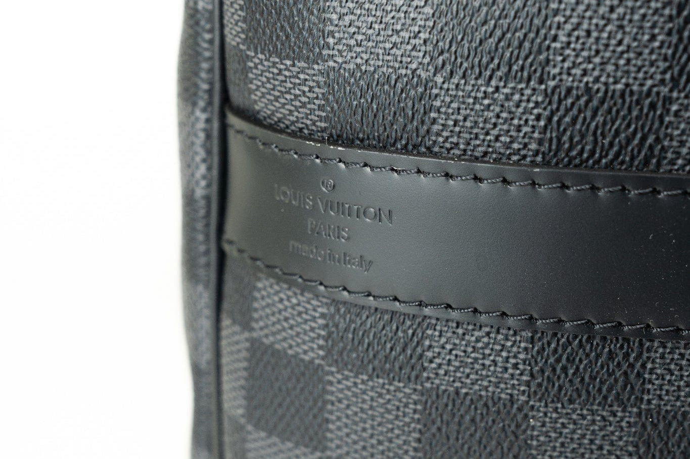 Louis Vuitton Duffle Bag Louis Vuitton Keepall 55 Bandouliere in Damier Graphite Canvas - Redeluxe