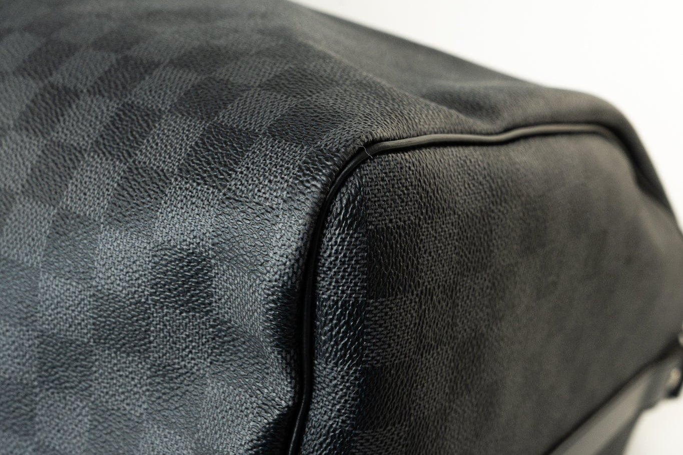 Louis Vuitton Duffle Bag Louis Vuitton Keepall 55 Bandouliere in Damier Graphite Canvas - Redeluxe