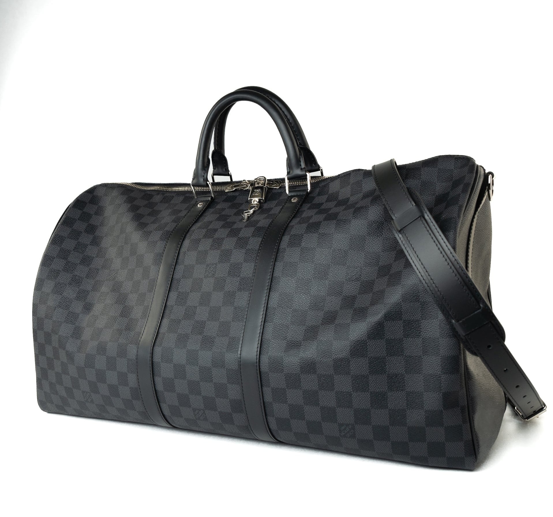 Louis Vuitton Duffle Bag Louis Vuitton Keepall 55 Bandouliere in Damier Graphite Canvas - Redeluxe