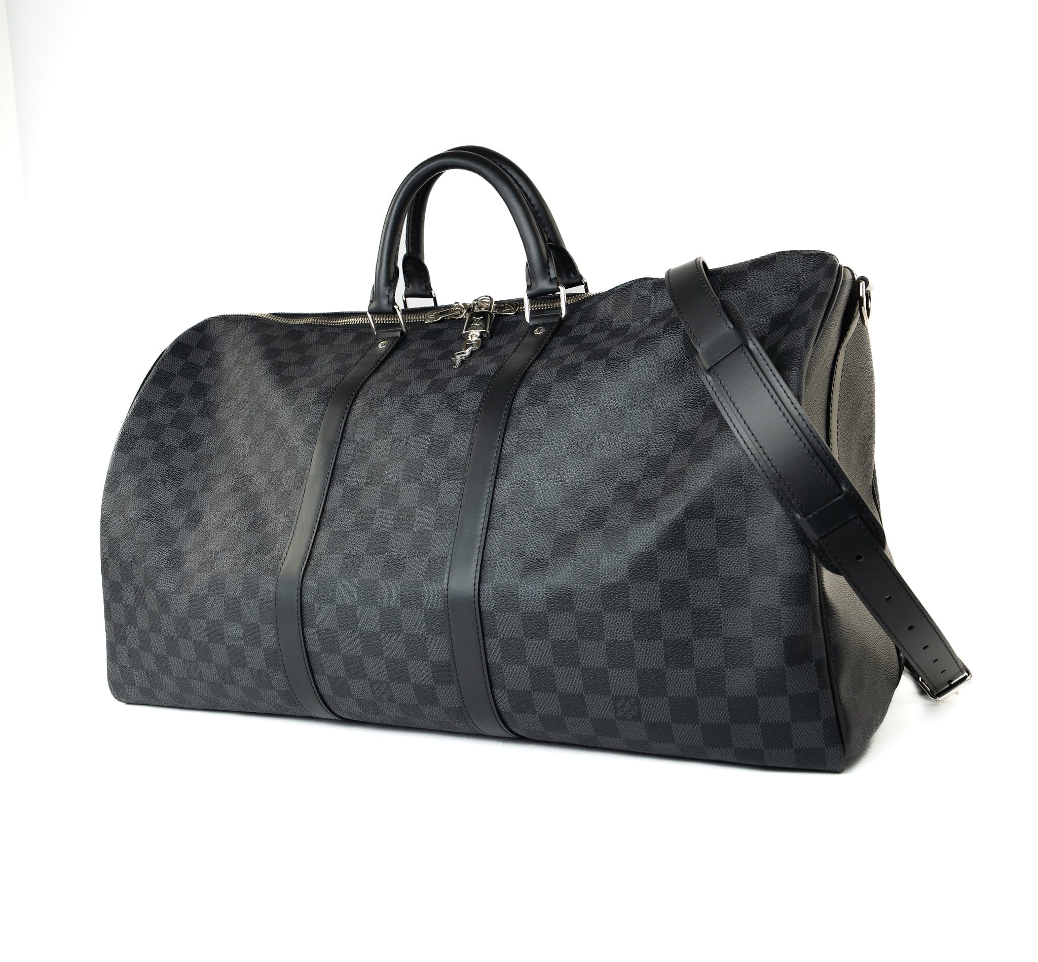 Louis Vuitton Duffle Bag Louis Vuitton Keepall 55 Bandouliere in Damier Graphite Canvas - Redeluxe