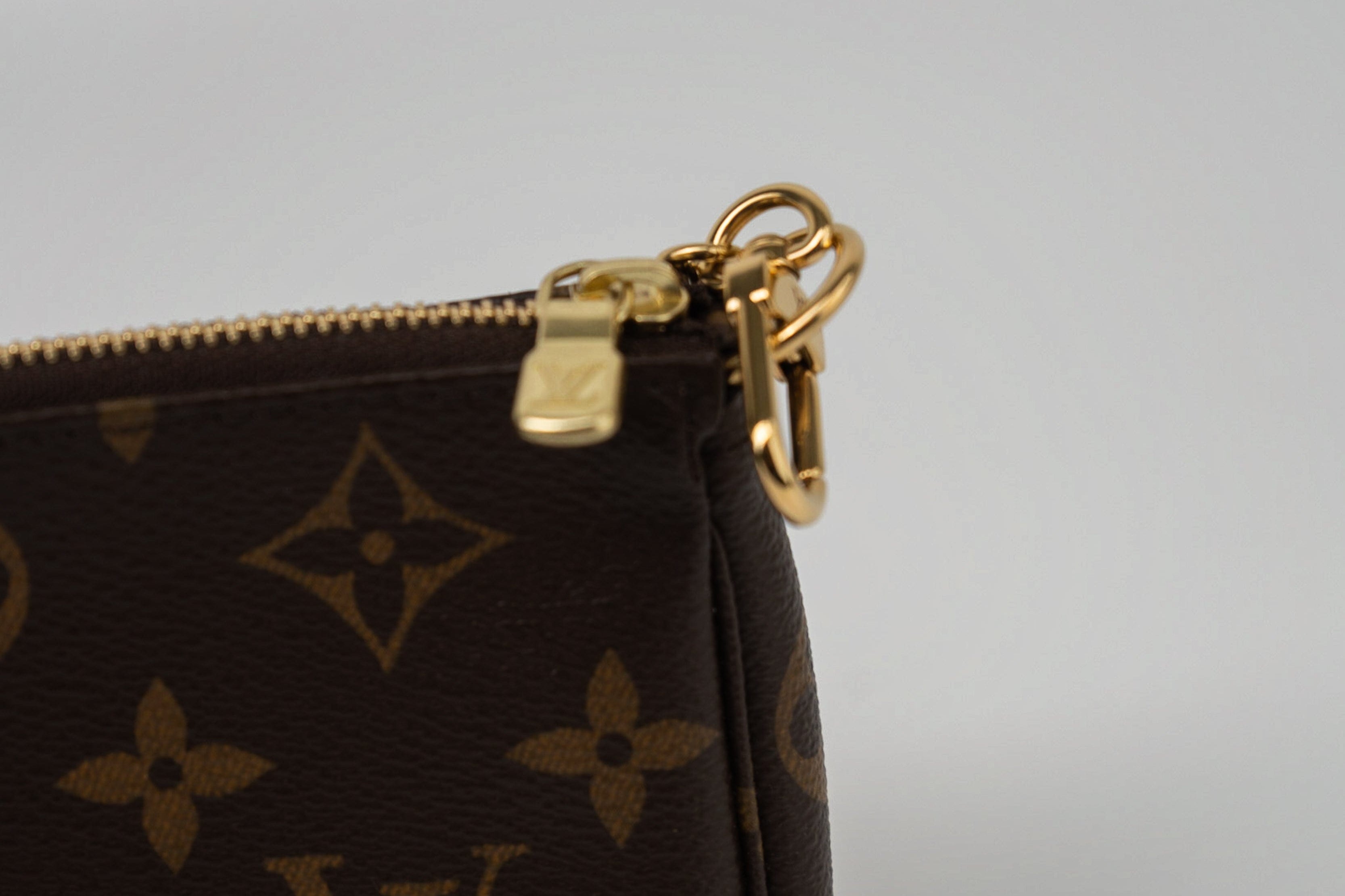 Louis Vuitton Handbag Louis Vuitton Monogram Mini Pochette Accessories - Redeluxe