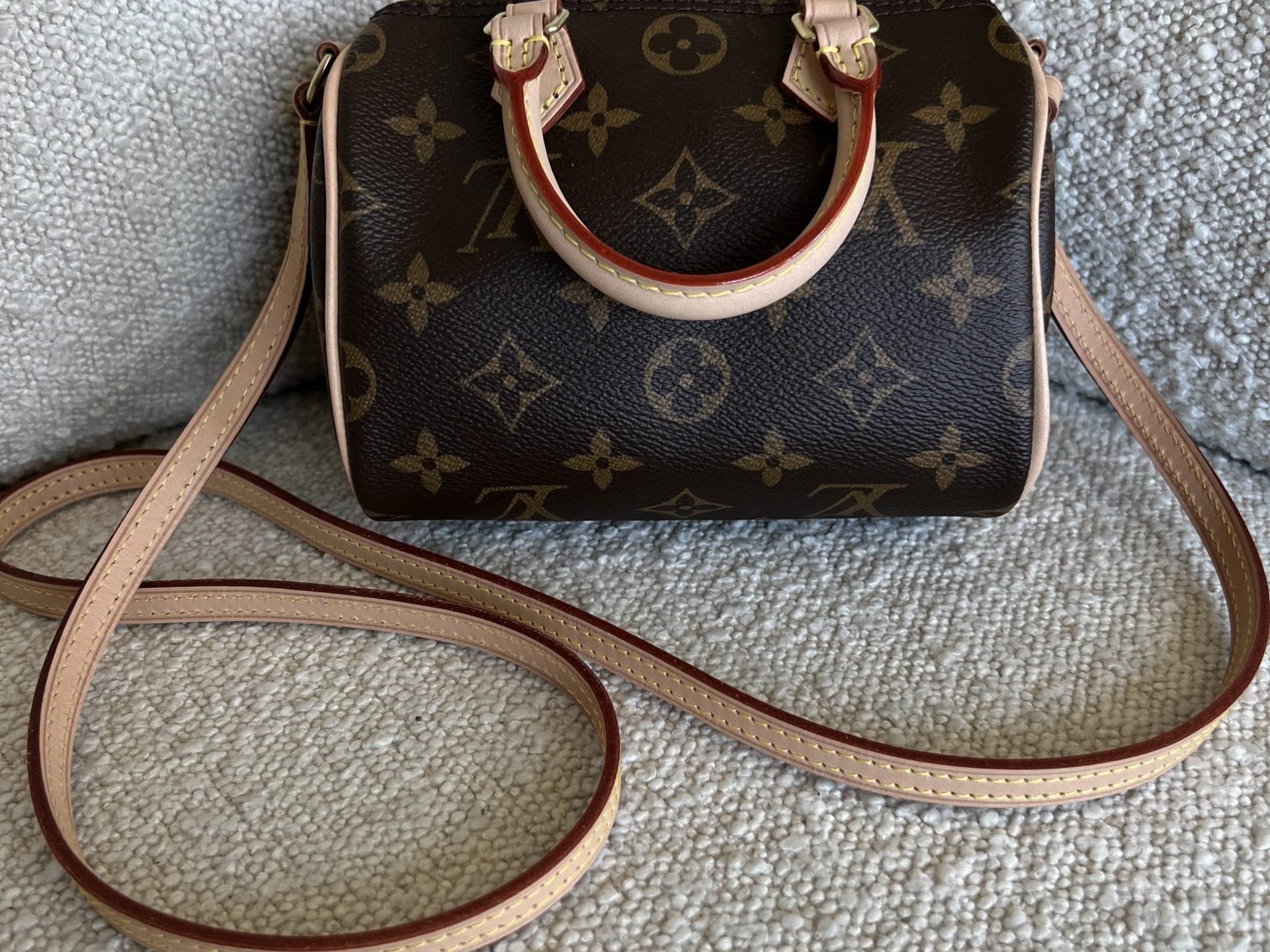 Louis Vuitton Handbag LOUIS VUITTON Monogram Nano Speedy - Redeluxe