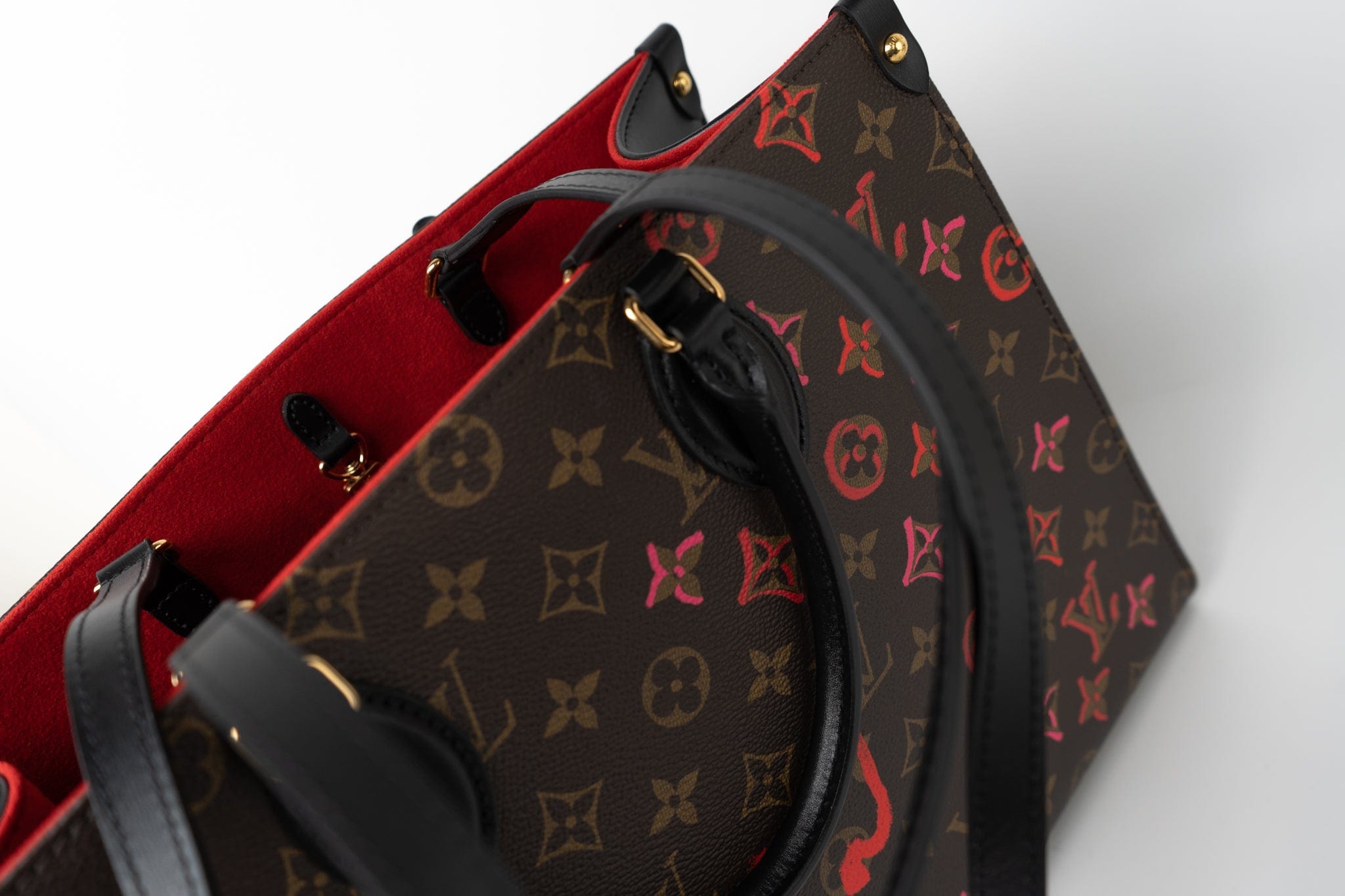 Louis Vuitton Handbag Red LOUIS VUITTON- Onthego MM Valentine’s Day Collection - Redeluxe