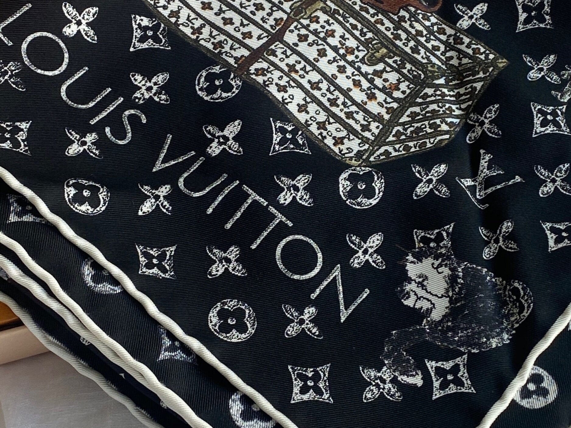 Louis Vuitton Shawl Black Louis Vuitton Double Face Shawl - Redeluxe