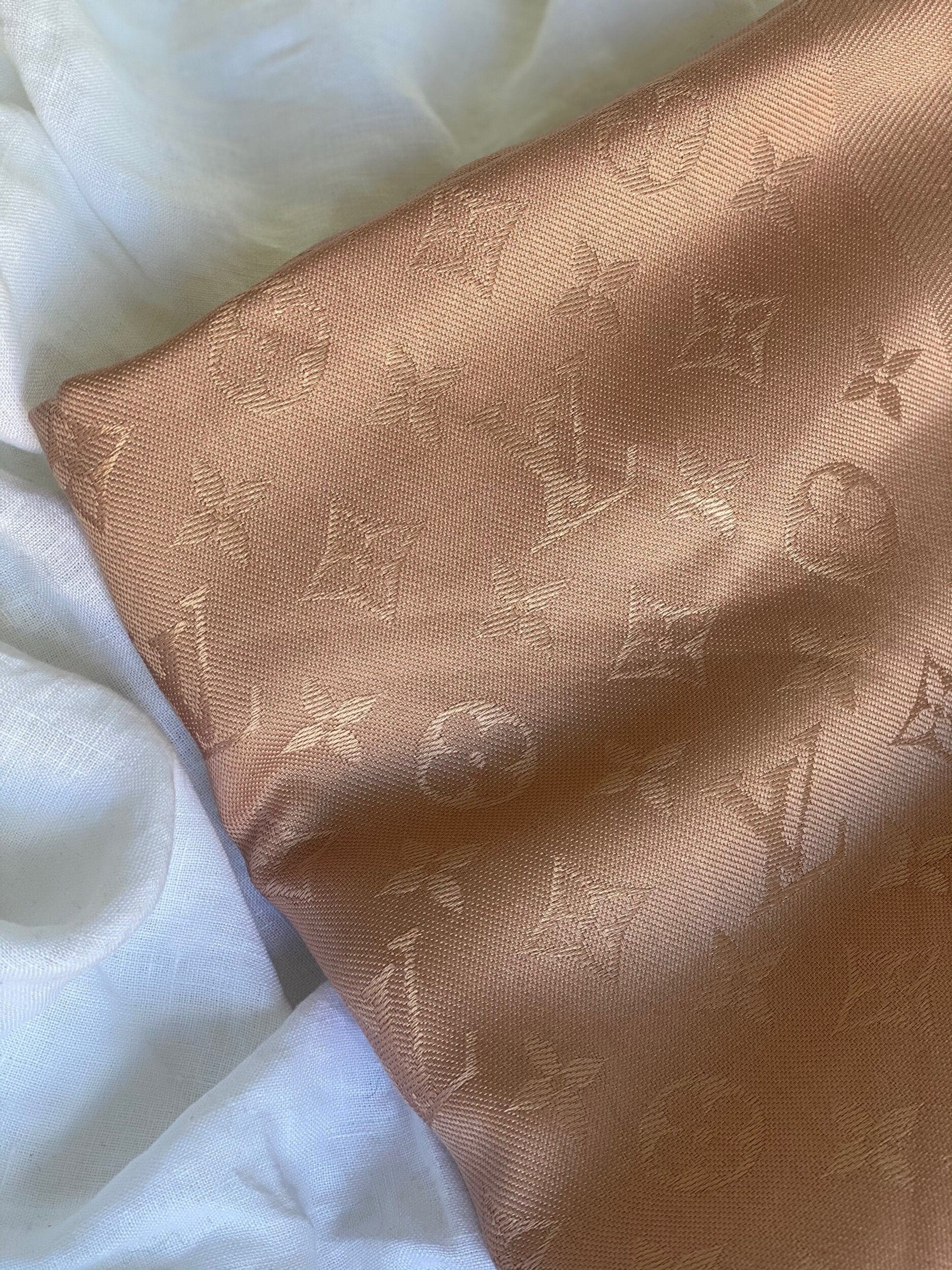Monogram Shawl Natural (M74441) – REDELUXE