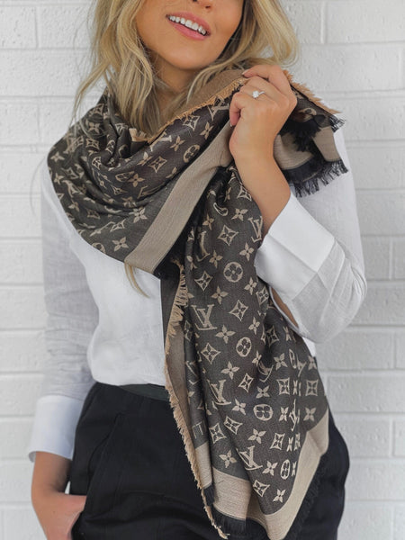 超安い LOUIS (M76640 BEIGE BLACK DENIM SHAWL MONOGRAM VUITTON 小物