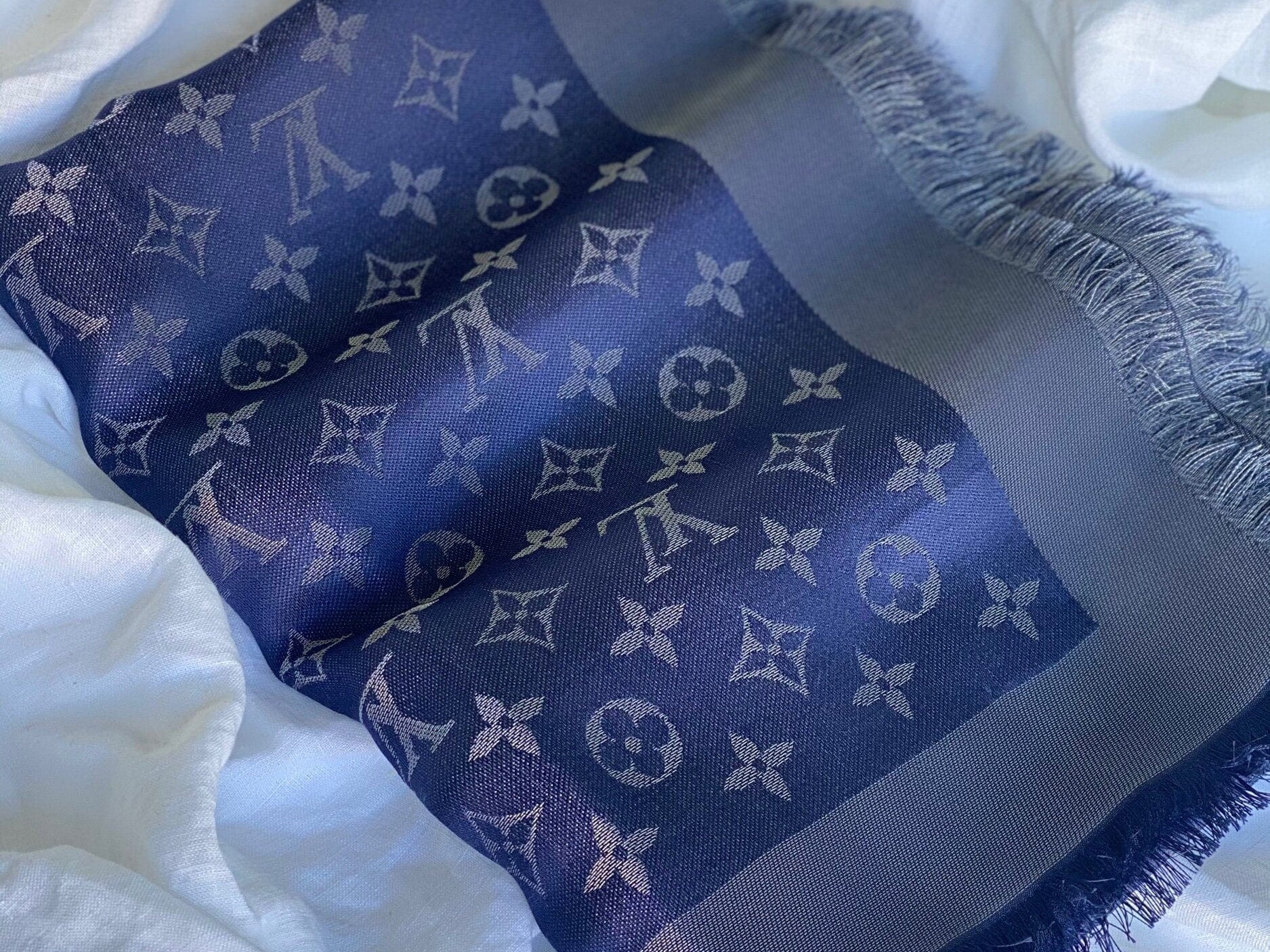 Louis Vuitton Shawl Monogram Shine Shawl Bleu Nuit (M73658) - Redeluxe