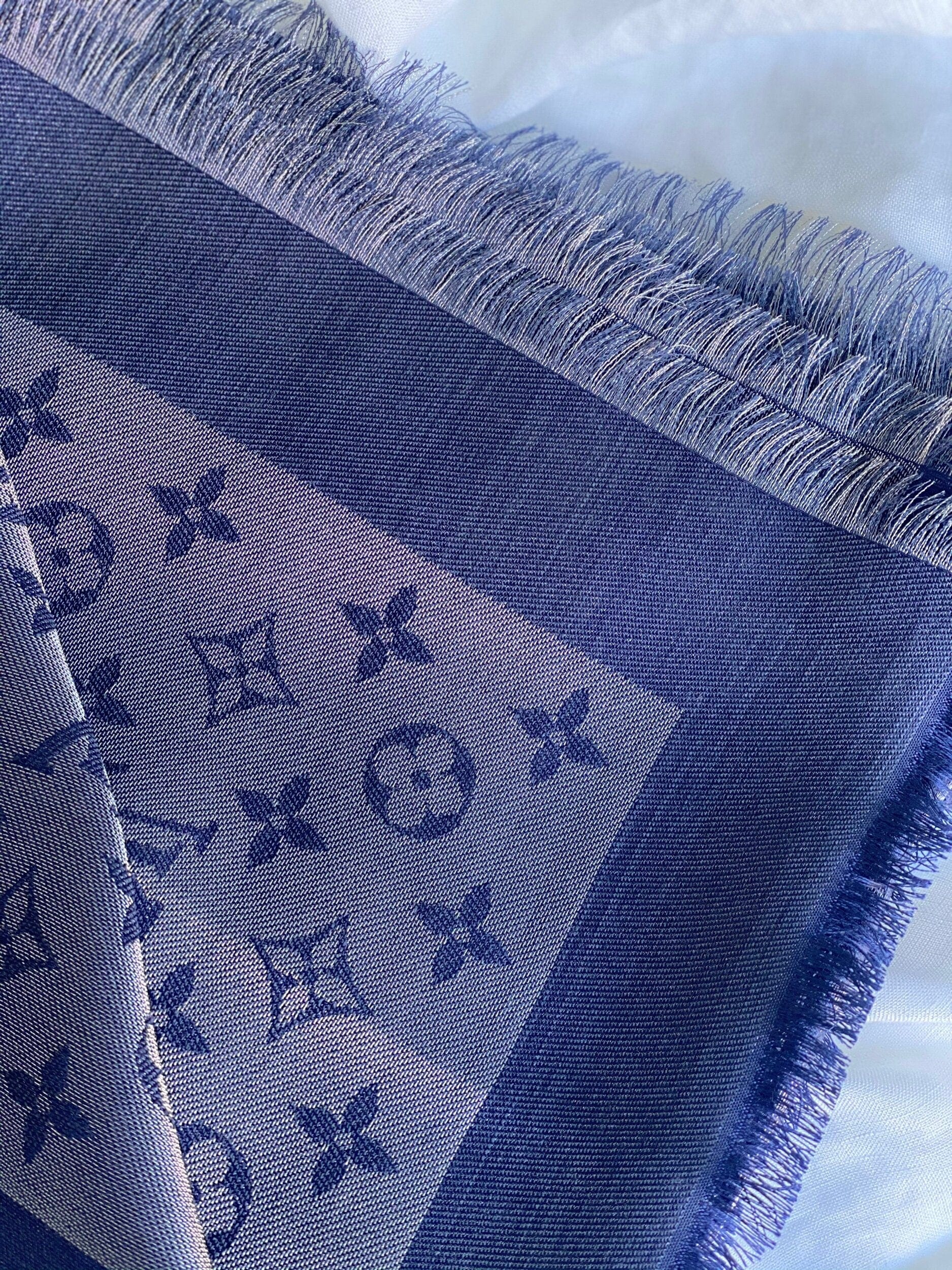 Monogram Shine Shawl Bleu Nuit (M73658) – REDELUXE