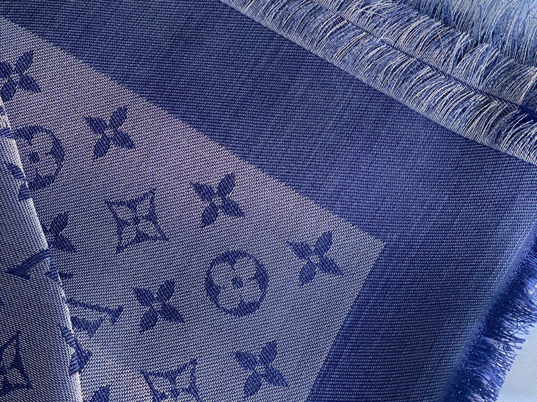 Louis Vuitton Shawl Monogram Shine Shawl Bleu Nuit (M73658) - Redeluxe