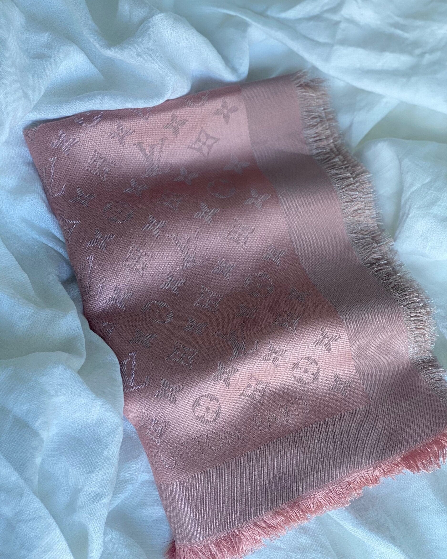 Louis Vuitton Shawl MONOGRAM SHINE SHAWL VELVET ROSE (M70805) - Redeluxe