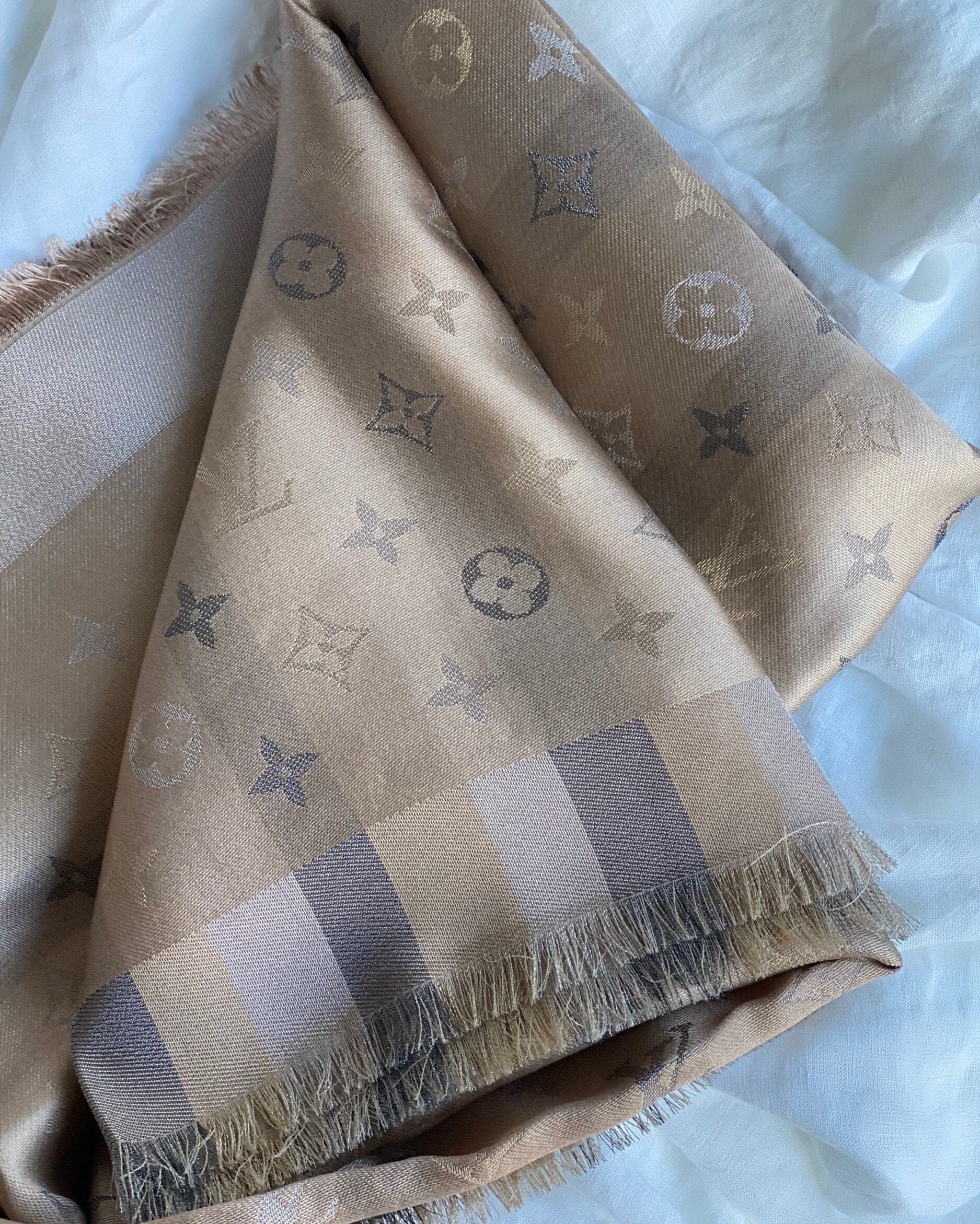 Louis Vuitton Shawl SO SHINE MONOGRAM SHAWL BEIGE (M76337) - Redeluxe