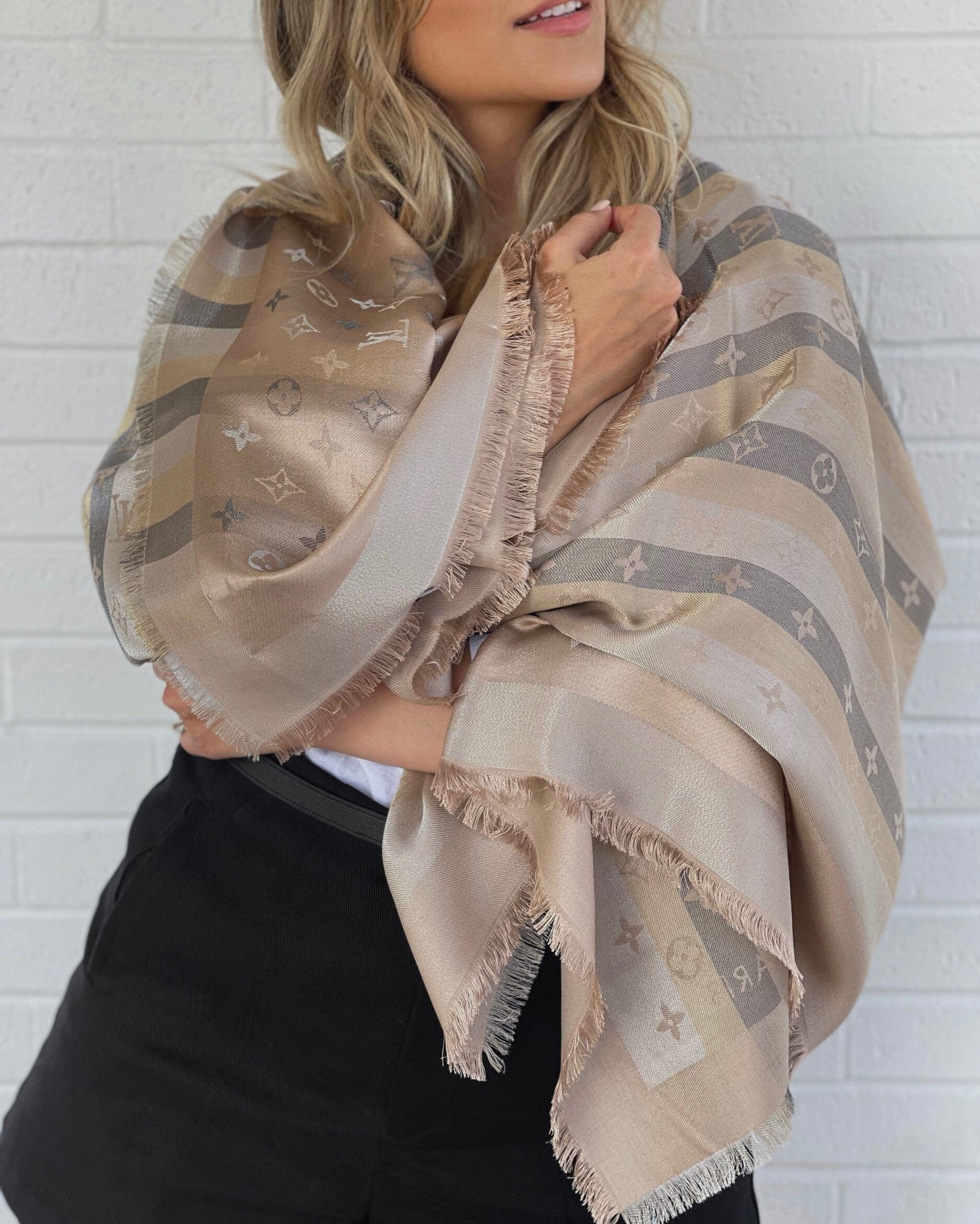 Louis Vuitton Shawl SO SHINE MONOGRAM SHAWL BEIGE (M76337) - Redeluxe
