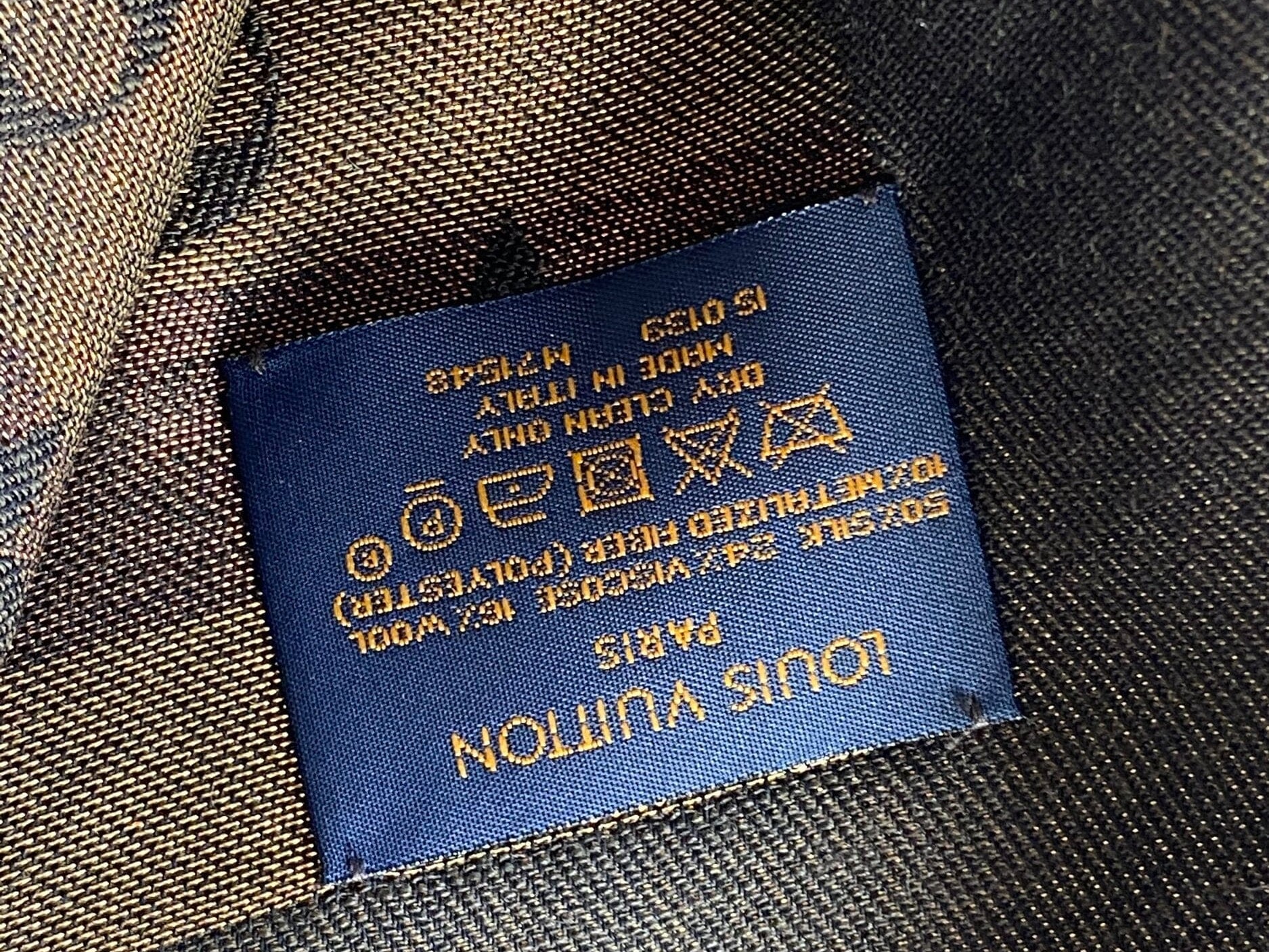 Louis Vuitton Shawl SO SHINE MONOGRAM SHAWL BLACK (M71548) - Redeluxe