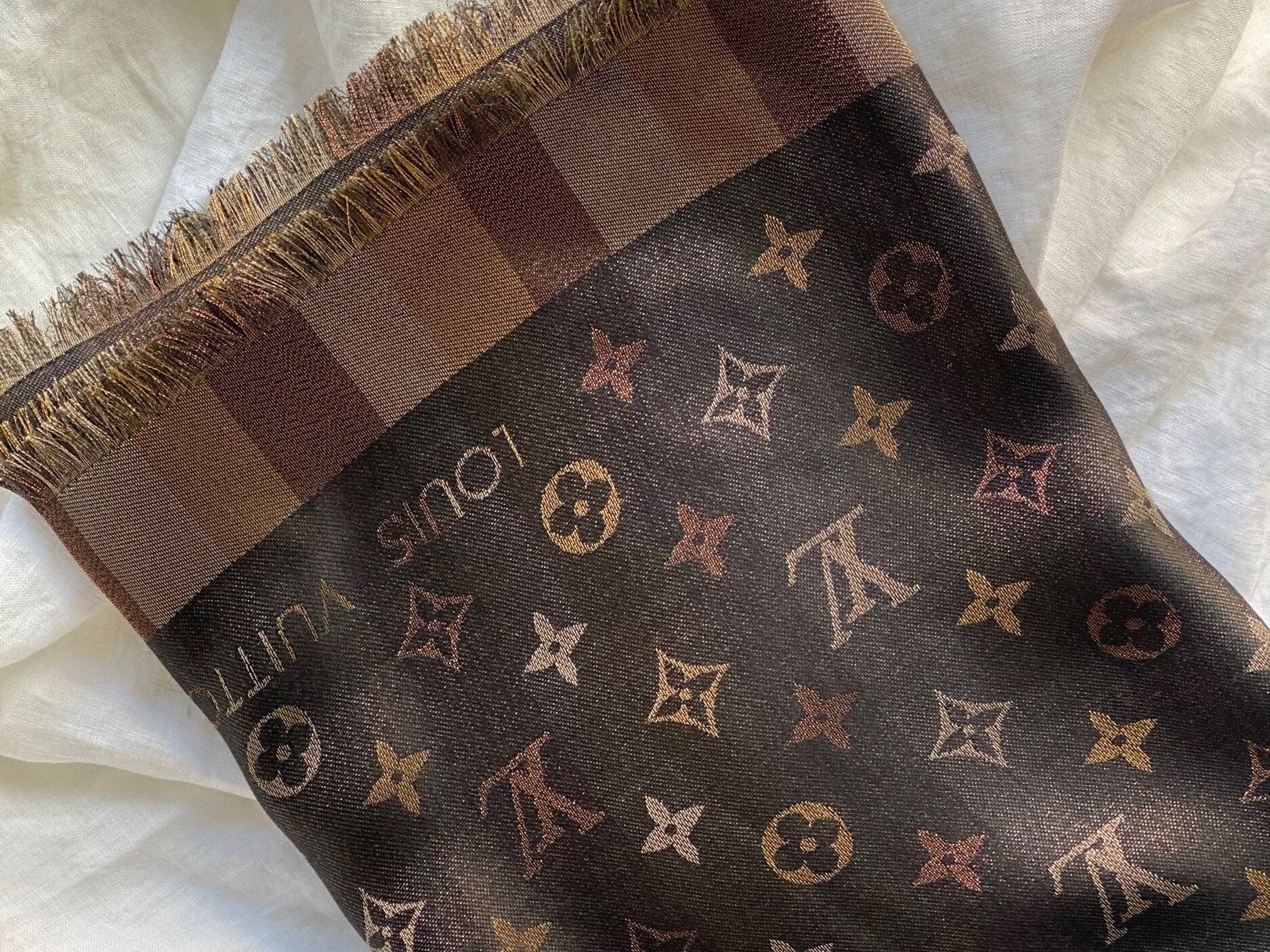 Louis Vuitton Shawl SO SHINE MONOGRAM SHAWL BLACK (M71548) - Redeluxe